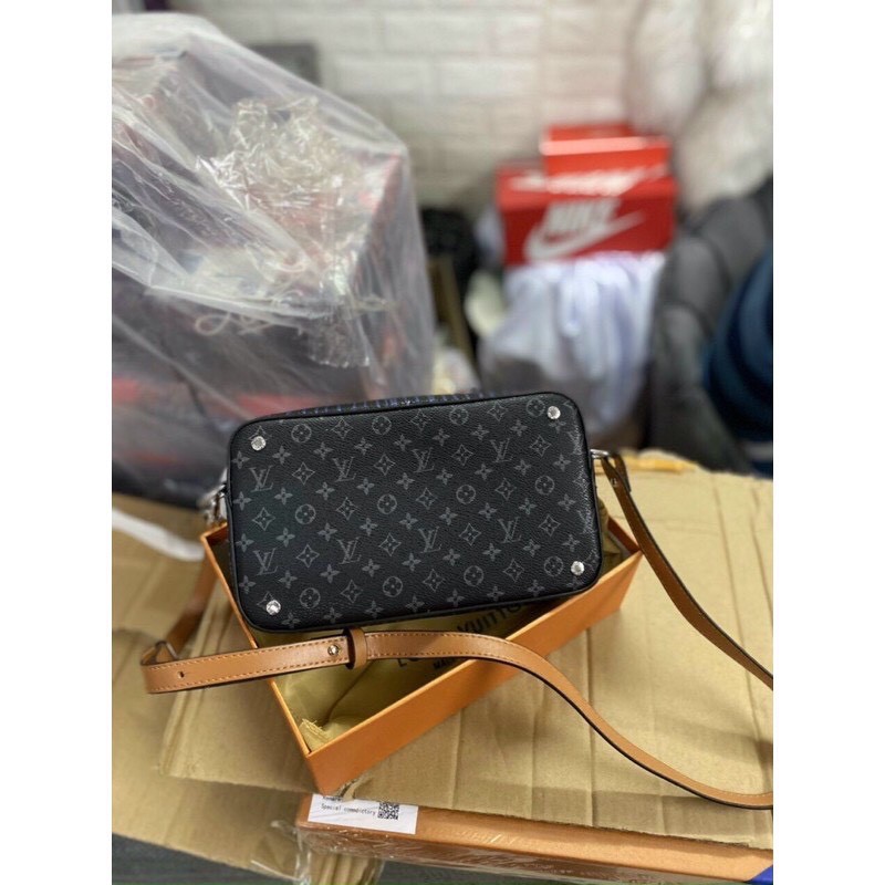 TÚI ĐEO CHÉO NAM LV0310 VOLGA ON STRAP FULLBOX HÀNG SẴN CÓ SHIP GRAB | BigBuy360 - bigbuy360.vn