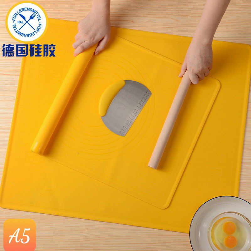 sét thảm nhào bột bằng silicon,gồm con lăn và dụng cụ cắt bột#