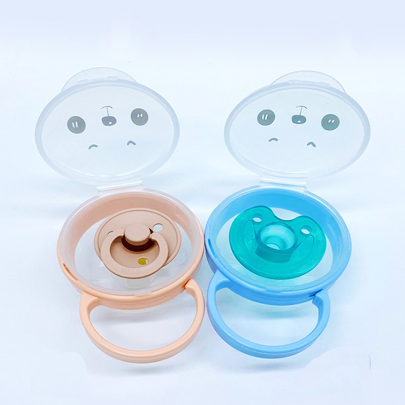 Hộp đựng ti giả an toàn, tiện lợi cho bé, có móc treo giữ vệ sinh ti giả của bé