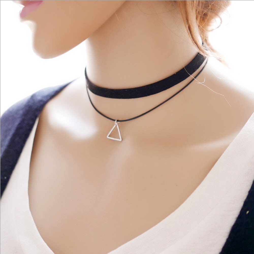 💥FOLLOW TẶNG 3K💥HÀNG CÓ SẴN💥 Vòng cổ choker thiết kế 2 lớp dây màu đen mặt hình tam giác