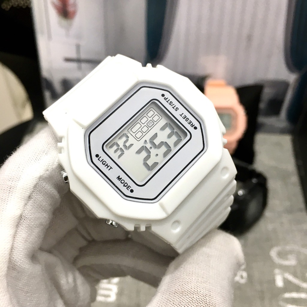 Đồng hồ thể thao unisex, máy điện tử, chống nước tốt, dây cao su thơm, phù hợp cho mọi lứa tuổi | BigBuy360 - bigbuy360.vn