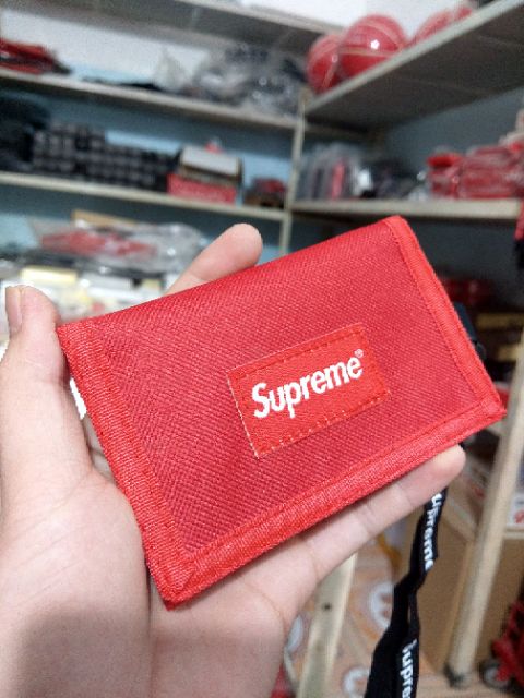 Ví đeo Supreme
