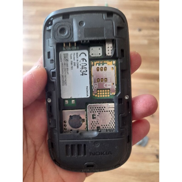 Điện thoại Nokia 200 java đã sử dụng kèm dây sạc