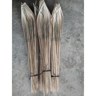 20 cây cần câu cắm cá thanh tre