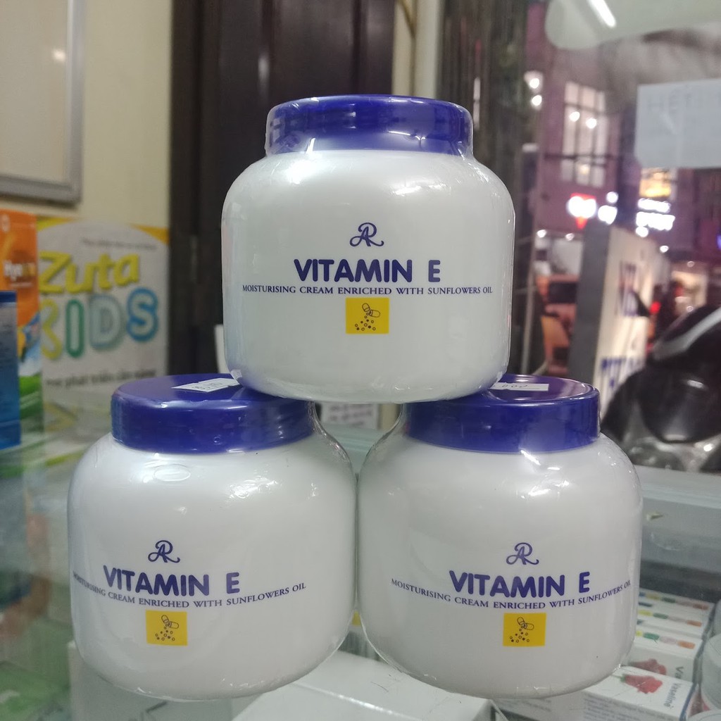 Kem dưỡng Vitamin E  Aron Thái 200g dưỡng ẩm toàn thân