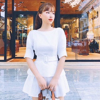 Đầm trắng 2 tầng kèm belt