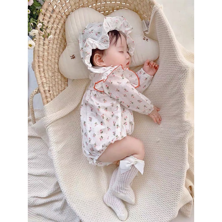 Bộ romper trắng kèm mũ họa tiết hoa hồng nhí bé gái