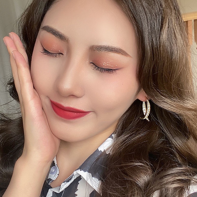 Đôi khuyên tai kim loại thiết kế hình học đơn giản đính đá sáng bóng