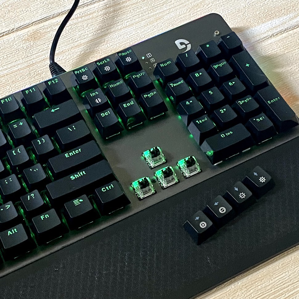 Bàn phím cơ Gaming Fuhlen Subverter- Green Like New Có Kê Tay | BigBuy360 - bigbuy360.vn