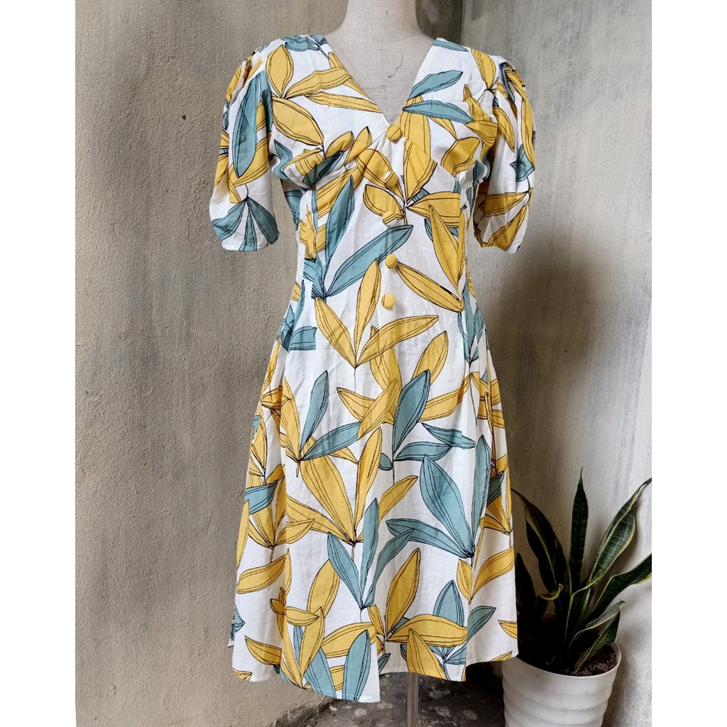 Size M L 40-65kg váy đầm dáng xòe cổ v họa tiết hóa lá mùa hè đi biển công sở trẻ trung niên đẹp xinh giá rẻ dài