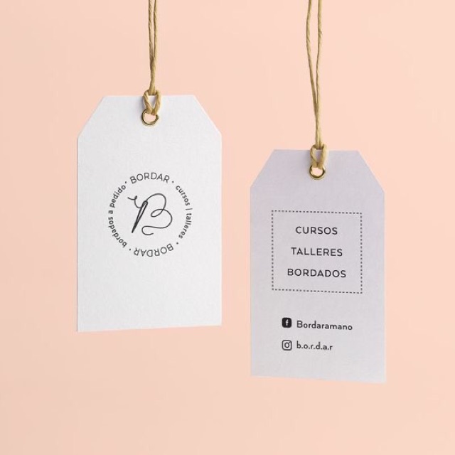 in theo yêu cầu TAG NHÃN MÁC quần áo -giấy bìa cứng cán màng 2 mặt