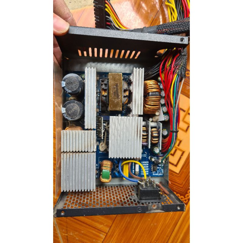 Nguồn công suất khủng chạy đa card màn hình 1600w