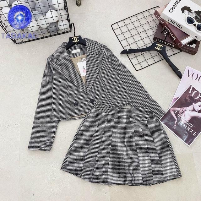 Set Áo Vest Nữ Kèm Chân Váy Xếp Ly Thiết Kế Trẻ Trung, Họa Tiết Kẻ Sọc, Caro, Phong Cách Hàn Quốc Hot 2021–TADAKAD SHOP | BigBuy360 - bigbuy360.vn