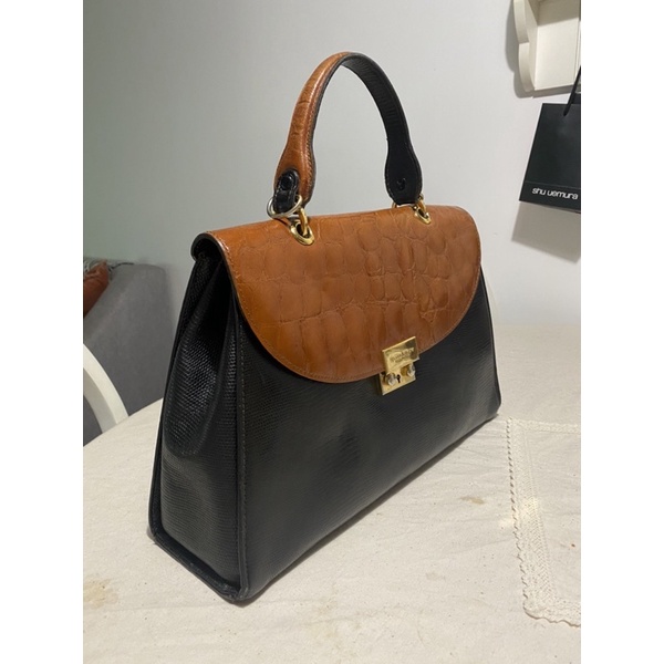 Túi si hiệu Marie Askew