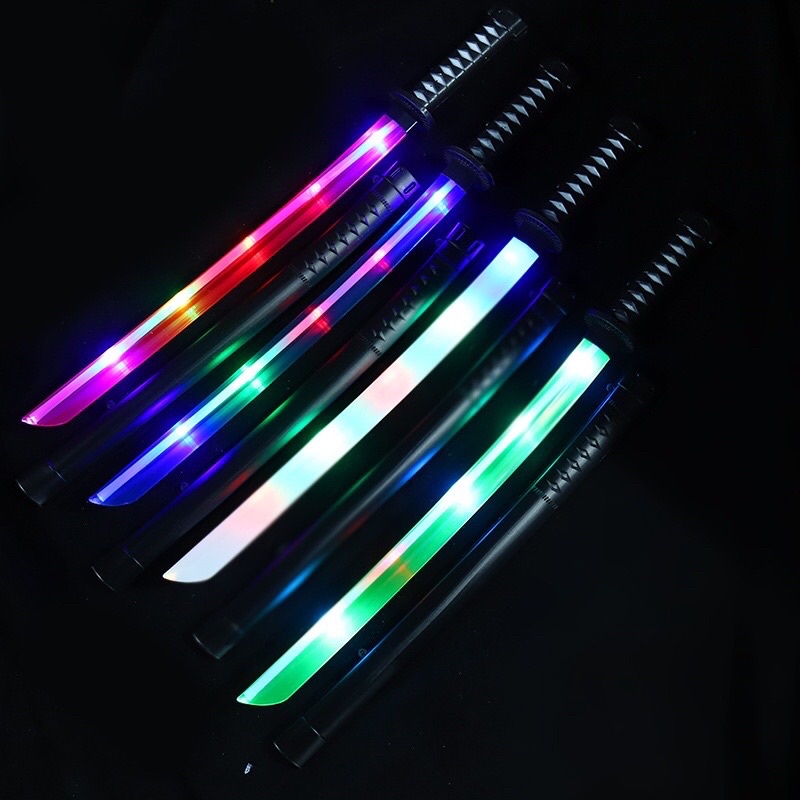 Gậy Phát Sáng có đèn led và âm thanh, kiếm nhật ánh sáng, katana phát sáng có đèn led và âm thanh, tdshophn