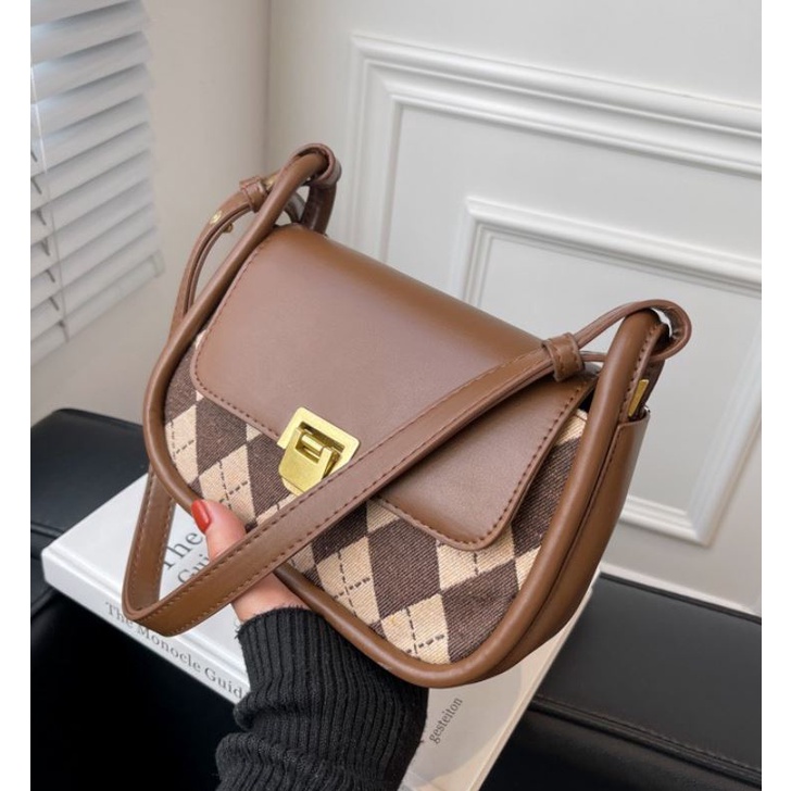 Túi xách đeo chéo nữ giá rẻ đẹp đi chơi phong cách thời trang hàn quốc dễ thương cute TX238