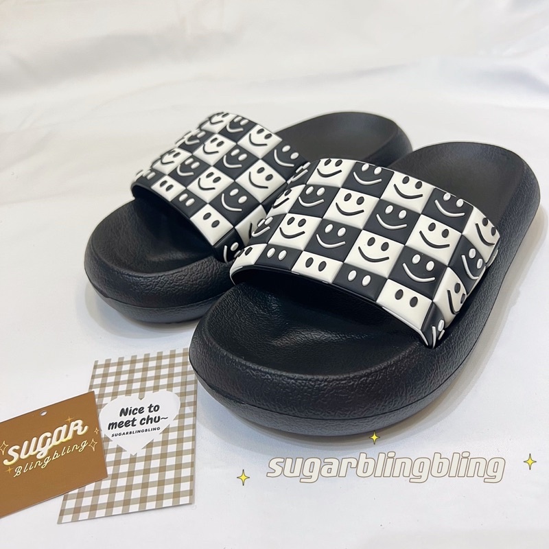 Dép bánh mì, Dép quai ngang mặt cười kẻ caro phong cách ulzzang | Sugarblingbling