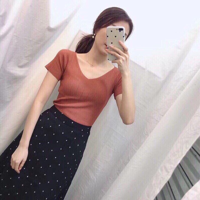 Áo len W chất Montogi | BigBuy360 - bigbuy360.vn