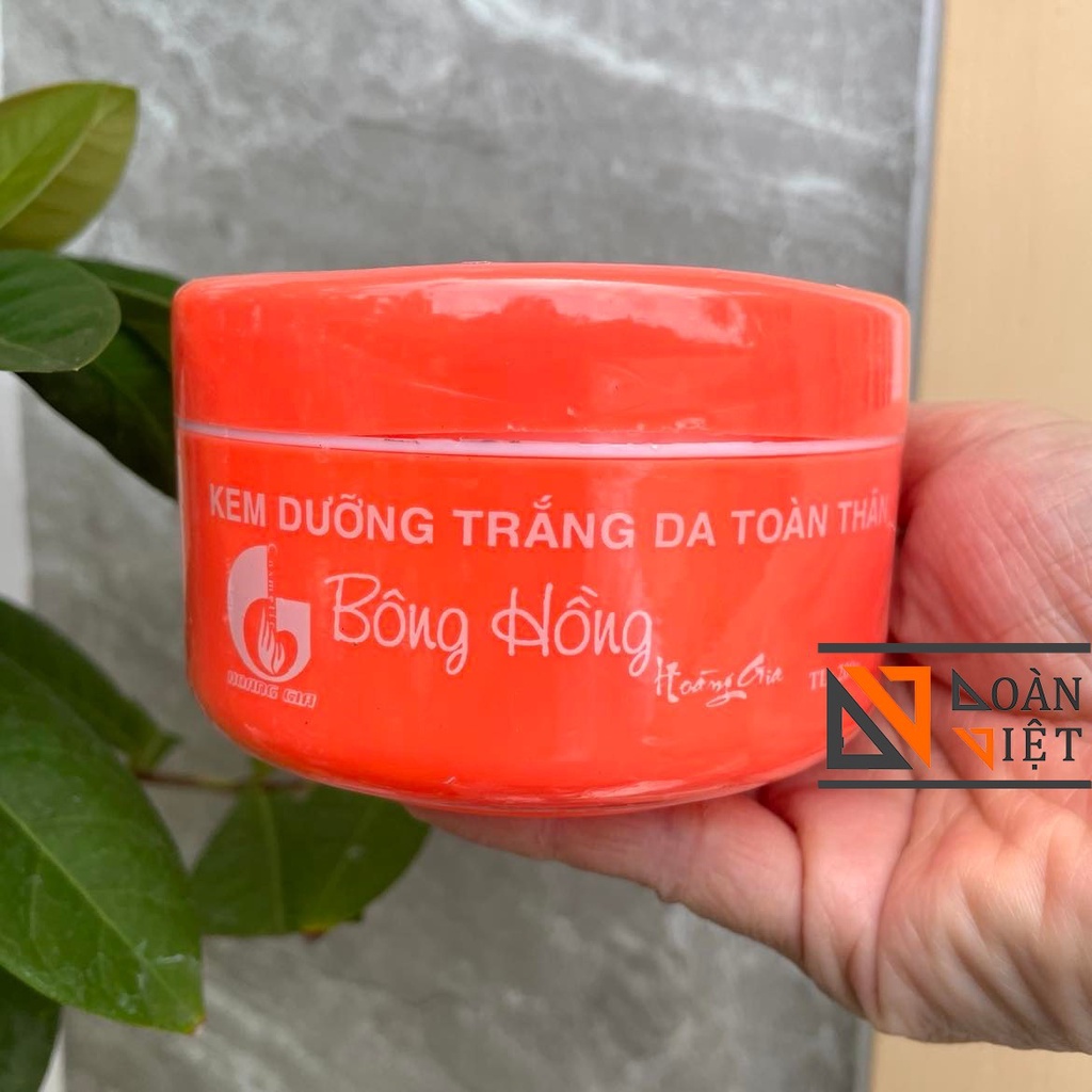 Kem DƯỠNG TRẮNG TOÀN THÂN- Bông hồng đỏ Hoàng gia 200g . Mịn da, chống lão hoá, giữ ẩm cho da .Hàng chuẩn công ty có tem