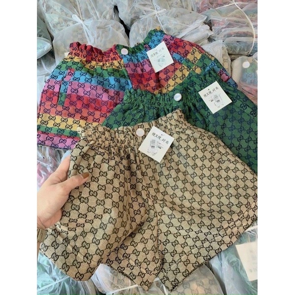 Quần Short Đùi Hoạ Tiết GC Chất Bố Đứng Form Lưng Chun