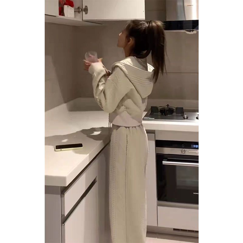 Set Áo Hoodie Và Quần Dài Xẻ Tà Thời Trang Năng Động Cho Nữ