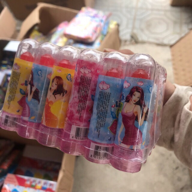 Sỉ kẹo mút hình thỏi son công chúa ( 30 chiếc)