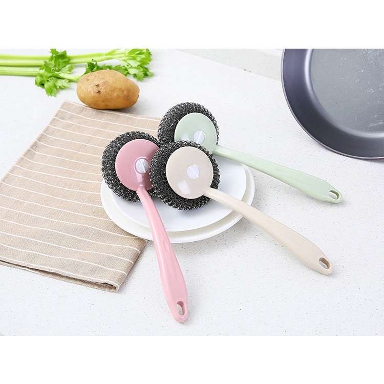 Cây cọ xoong búi sắt có tay cầm tiện lợi