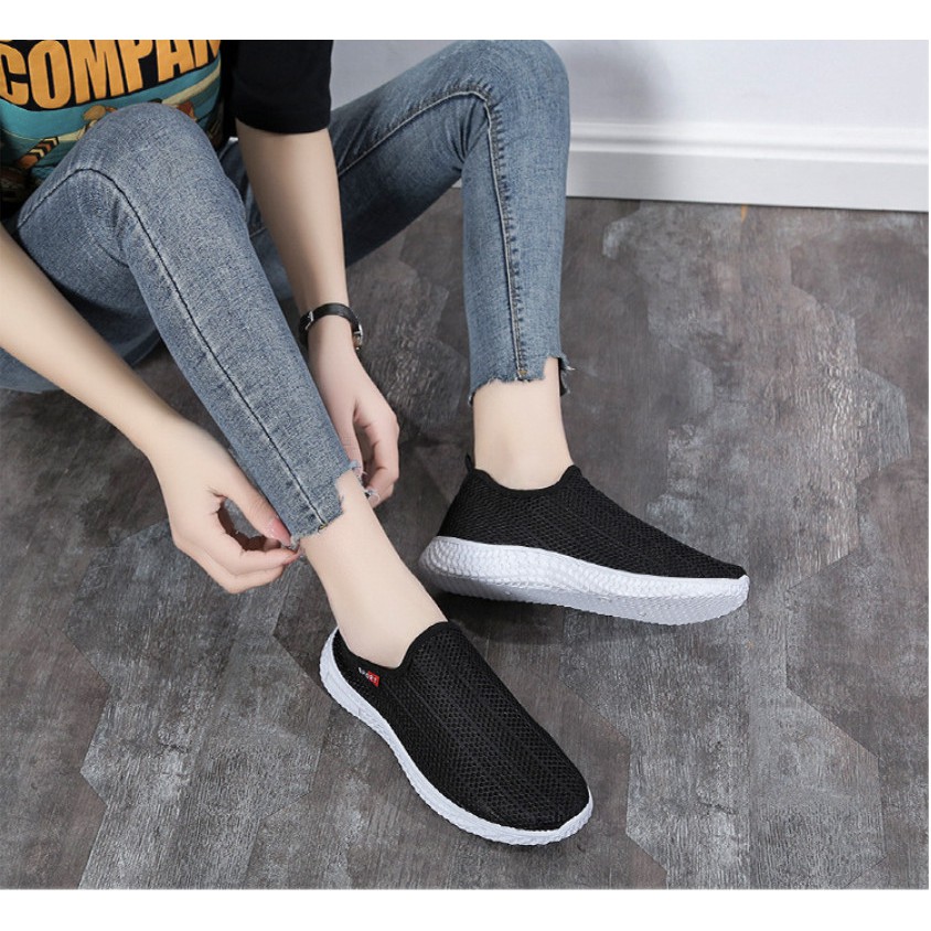 Giày Thể Thao Trơn 2 Màu Đen-Trằng Dành Cho Nữ DE490