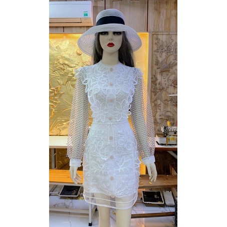 Váy ren tay lưới