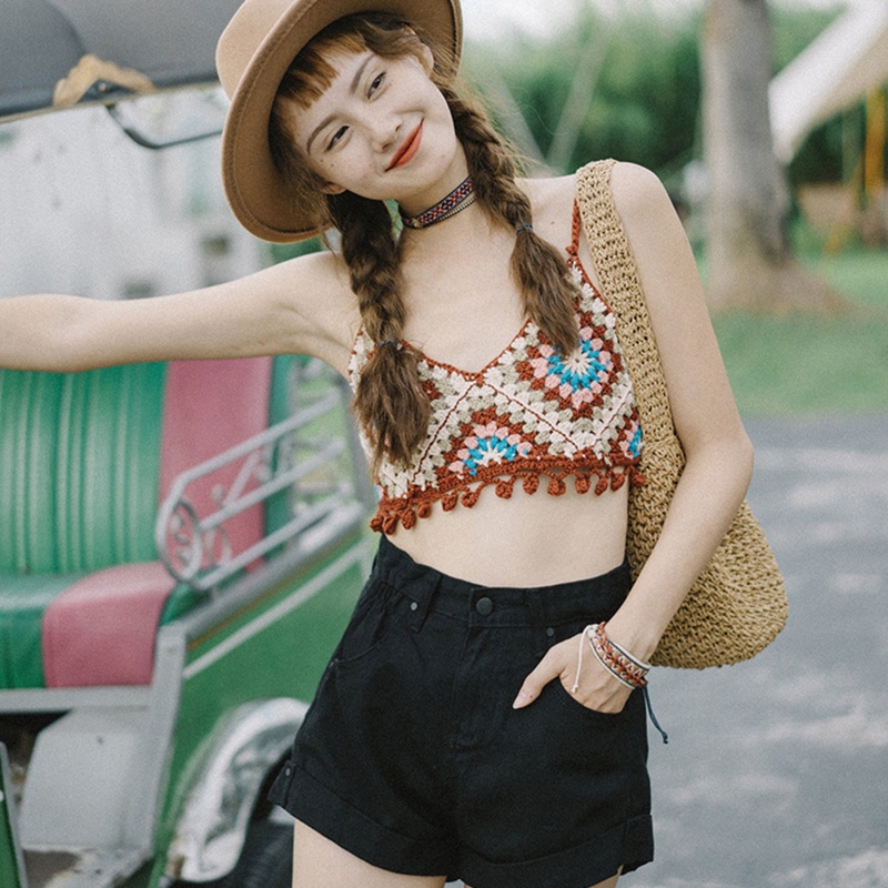 Áo Lửng Hai Dây Cổ Chữ V Họa Tiết Caro Đính Đá Phối Tua Rua Thời Trang Đi Biển Cho Nữ