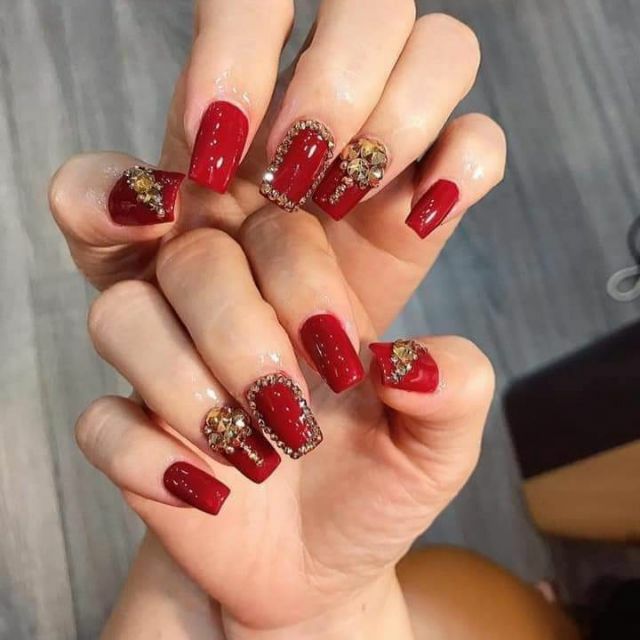 Bộ 24 móng tay giả kèm keo