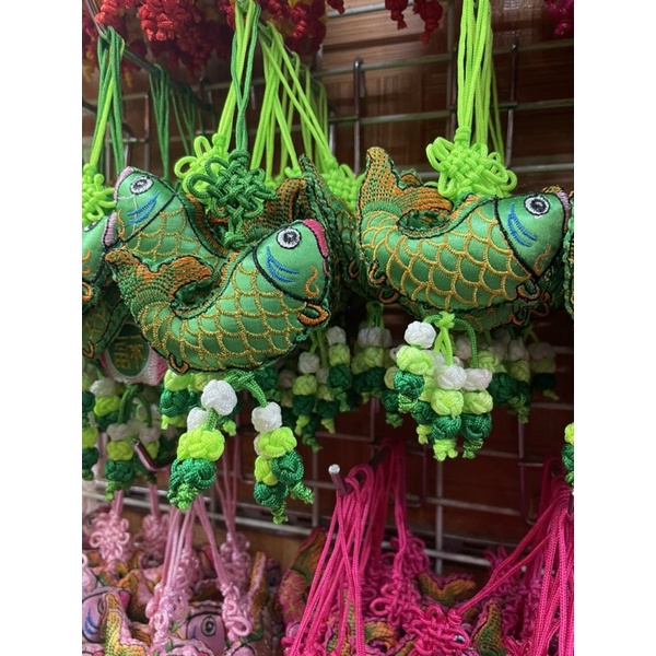 Móc khoa thổ cẩm hình thêu