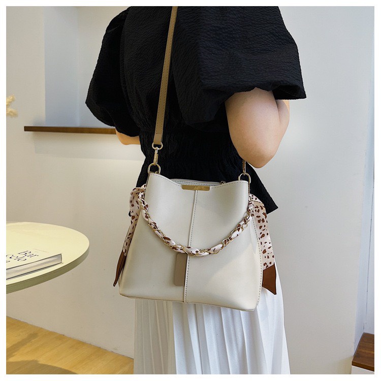 Túi Xách Nữ Đeo Chéo khuy cài Big Size Tote Da Pu Cao Cấp Mềm Mại Có Thể Xách Tay