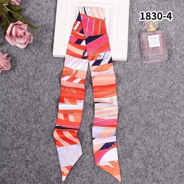 Khăn quấn túi xách.