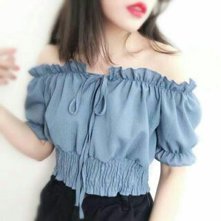 Áo bẹt vai, có nhiều màu. Có bigsize.