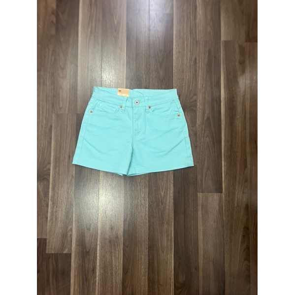 Quần short màu xuất dư