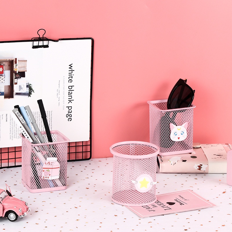 Ống đựng bút màu hồng đáng yêu gắn hình