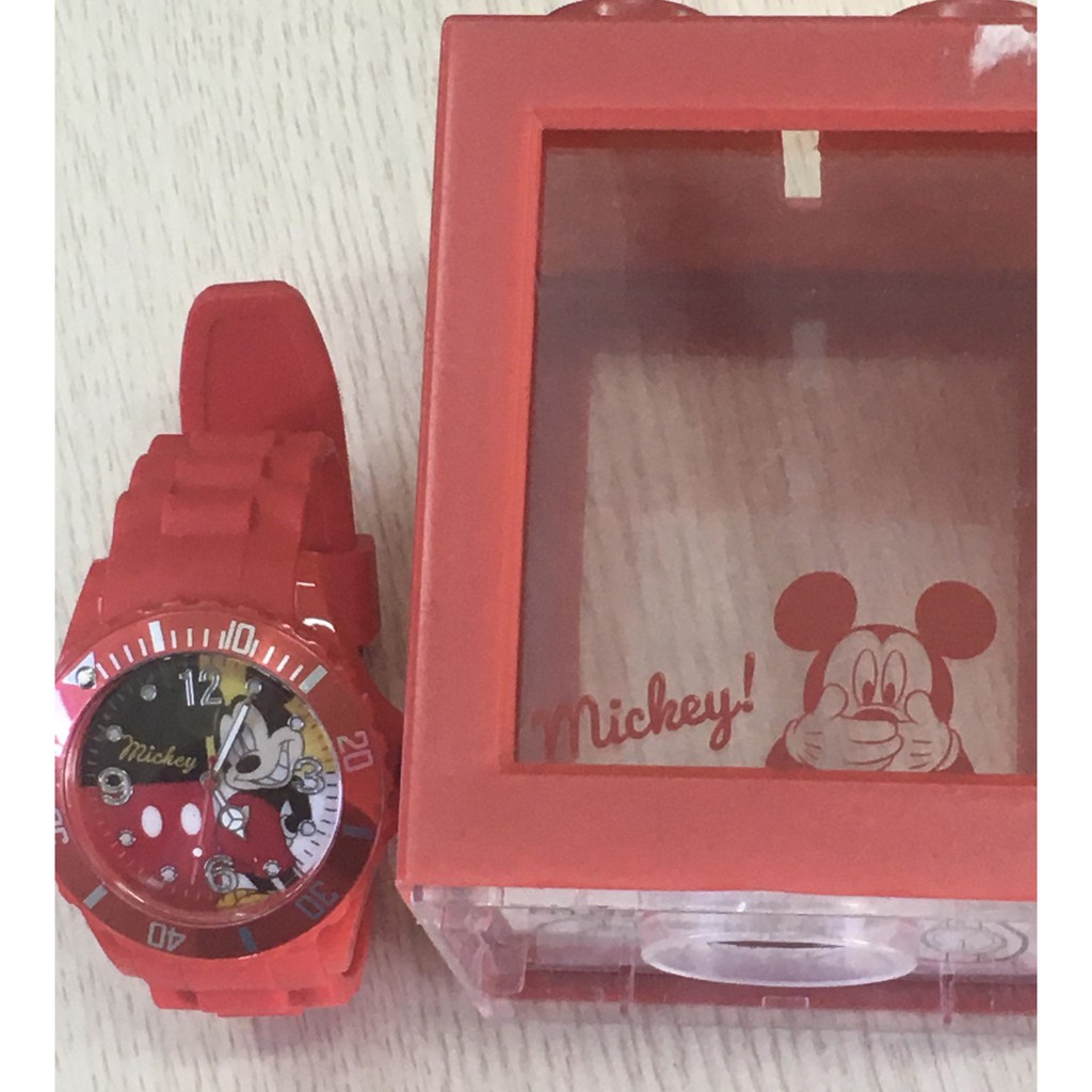 Đồng hồ nữ mặt to hiệu Mickey mới chưa đeo