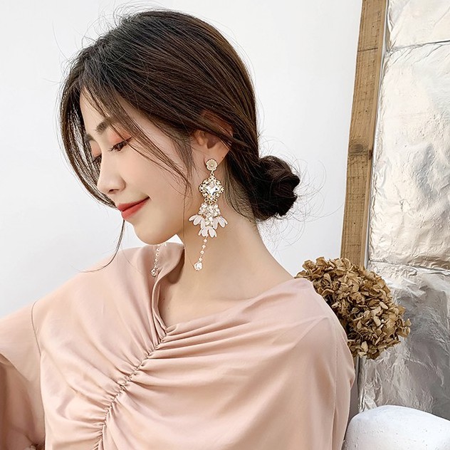 Bông tai chùm hoa pha lê tua dài_M1060