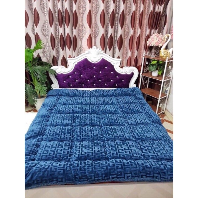 Chăn lông cừu chữ vạn kích thước 2mx2m2 nặng 3.2kg được chọn màu