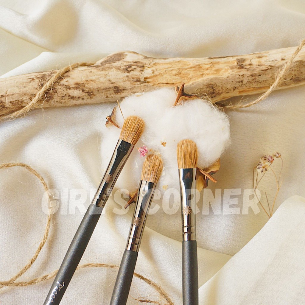 Cọ tán bầu mắt - che khuyết điểm Piccasso Eyeshadow Brush 706