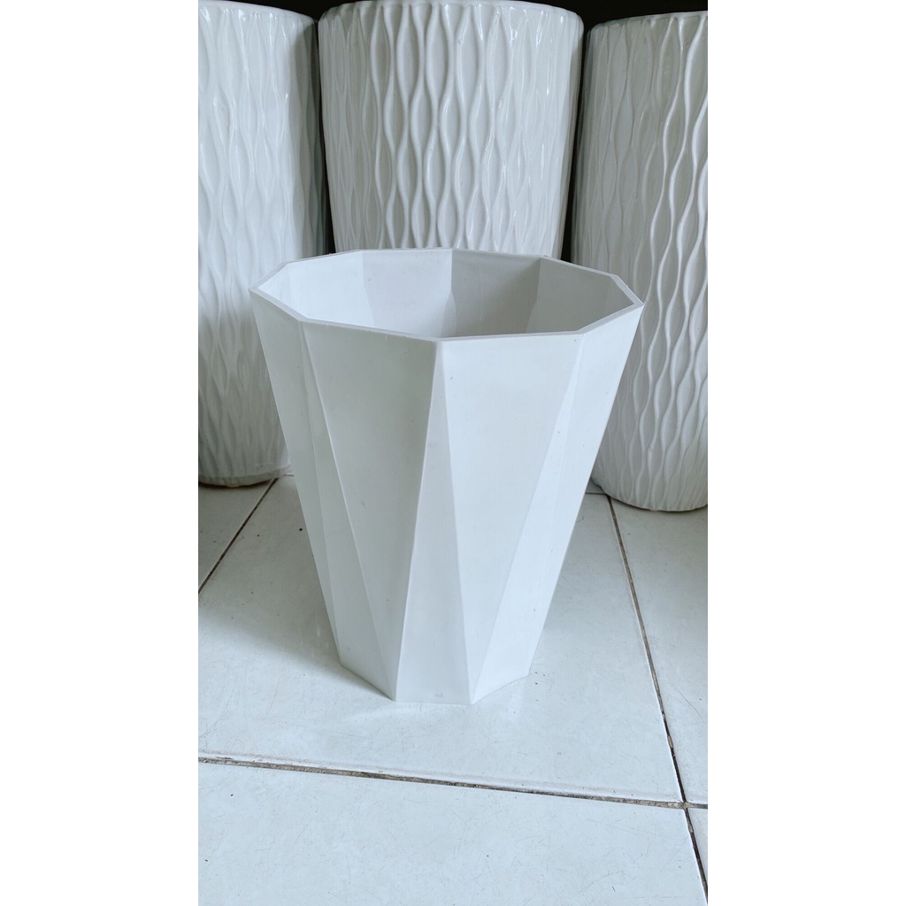 Chậu Trồng Cây Cao 30cm đường kính 24cm
