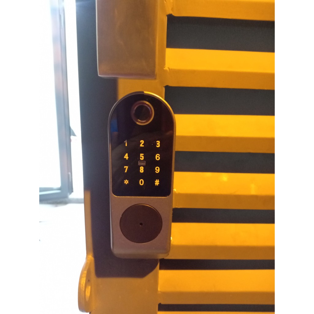 KHÓA 2 MẶT VÂN TAY G02 , mở bằng: từ xa bằng điện thoại, vân tay, mã số, thẻ từ và remote