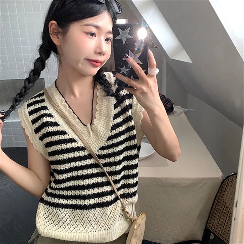 Áo Dệt Kim Cổ Tim Nữ Sọc Ngang Đen Trắng Hot Trend Không Tay Sát Nách Ba Lỗ Loại 1 Co Dãn Basic Thời Trang Cá Tính