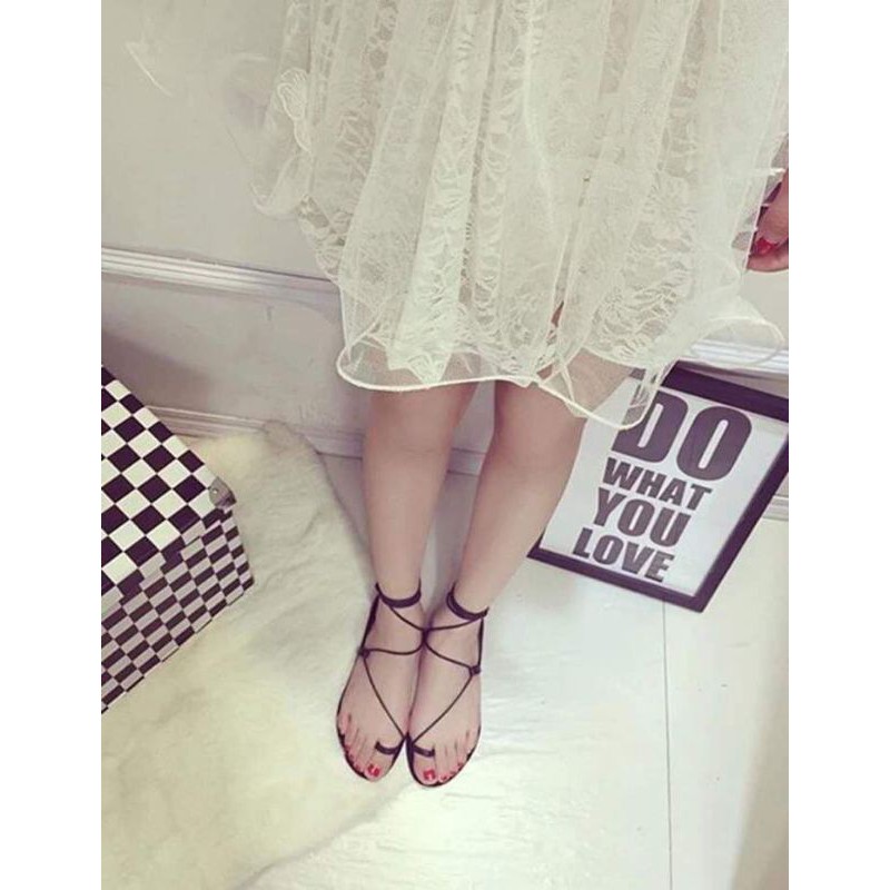 Sandal thắt dây xỏ ngón