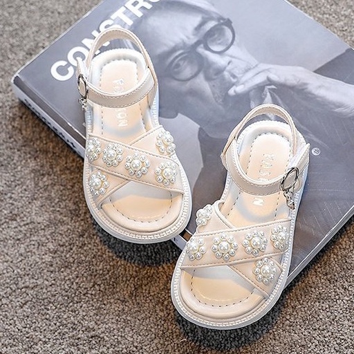 [23/35] Giày Sandal Đế Mềm Đính Ngọc Nhân Tạo Sang Chảnh Cho Bé