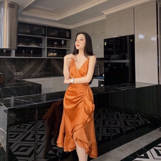 Váy lụa hai dây đuôi cá