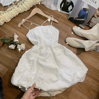 ĐẦM TRẮNG XỐP TIỂU THƯ ĐANG LƯNG [kèm ảnh thật]