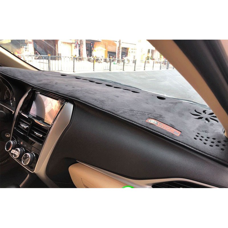 🔥HCM-Thảm taplo nhung lông cừu cao cấp xe Vios 2008- 2023 màu đen- Có Lớp Chống Trượt.