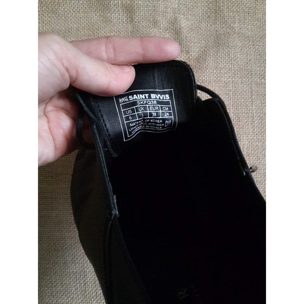 Giày loafer cá tính